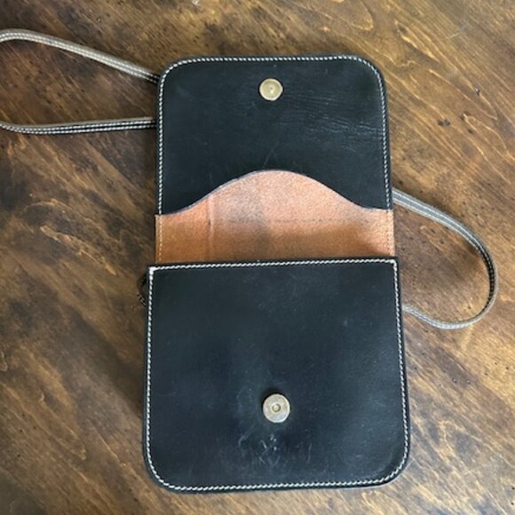 Talabar Leather Cubist Style Crossbody Bag - Picture 3 of 7